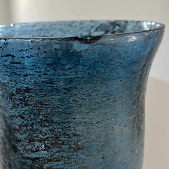 Blue Vase - Picture 2 of 2